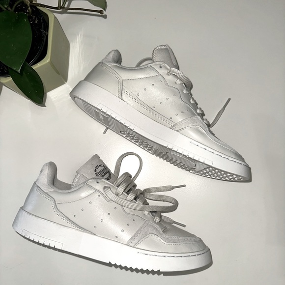 NWOB Adidas Supercourt in Grey Leather - Picture 8 of 12